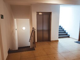 Stawowa Apartment with private garage