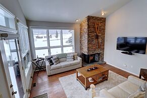 Private Mountain Town home Pet Friendly with Great Views - WD12 by Red