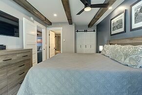 Peaceful Forested Location Next to River, Ski-In Ski-Out Located in Ce