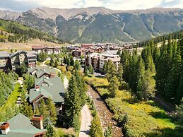 Peaceful Forested Location Next to River, Ski-In Ski-Out Located in Ce