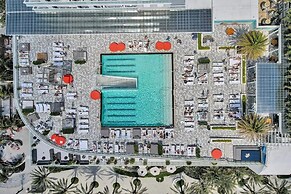 1201 W S 1 Bedroom Condo by RedAwning