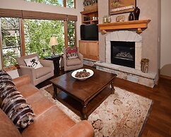 Aspenwood Lodge #304 2 Bedroom Condo by RedAwning