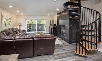 9 Vail Rd. #26 3 Bedroom Condo by RedAwning