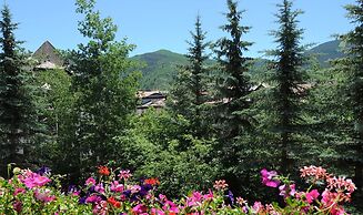 9 Vail Rd. #26 3 Bedroom Condo by RedAwning