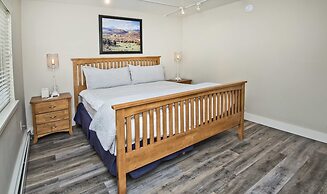 9 Vail Rd. #26 3 Bedroom Condo by RedAwning