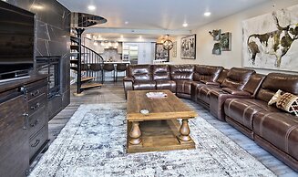 9 Vail Rd. #26 3 Bedroom Condo by RedAwning