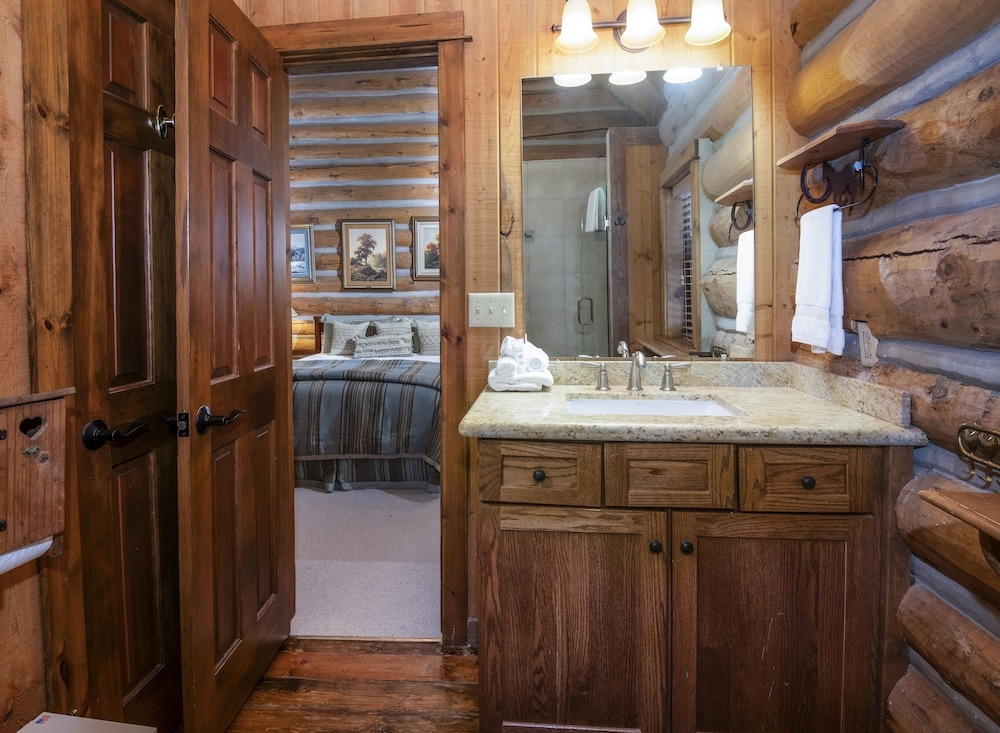 Timbercreek #8b 2 Bedroom Home by RedAwning