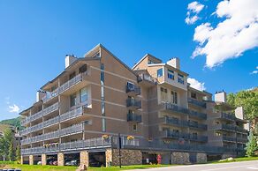 Vantage Point 112 2 Bedroom Condo by RedAwning