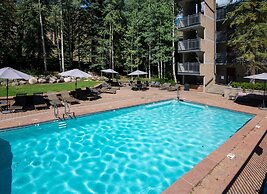 Vantage Point 112 2 Bedroom Condo by RedAwning