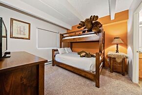 Vantage Point #408 4 Bedroom Condo by RedAwning