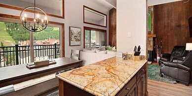 Vantage Point #602 3 Bedroom Condo by RedAwning