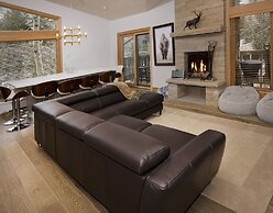 Riva Ridge 630 4 Bedroom Condo by RedAwning