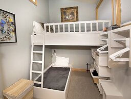 Riva Ridge 630 4 Bedroom Condo by RedAwning