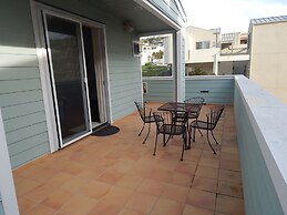 359 1st Street 1 Bedroom Condo by Redawning