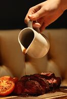 The Porterhouse Grill & Rooms