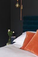 The Porterhouse Grill & Rooms