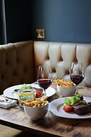 The Porterhouse Grill & Rooms