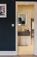 The Porterhouse Grill & Rooms