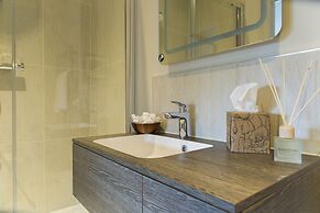 The Porterhouse Grill & Rooms