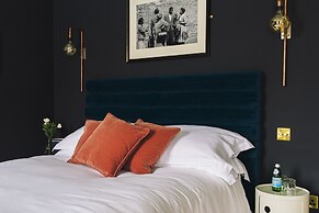 The Porterhouse Grill & Rooms