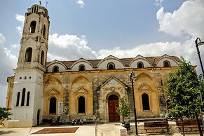 Tzionis Petroktisto Holiday Stonehouse