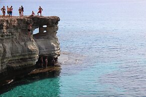 Tzionis Petroktisto Holiday Stonehouse