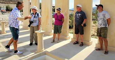 Tzionis Petroktisto Holiday Stonehouse