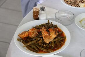 Tzionis Petroktisto Holiday Stonehouse