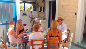 Tzionis Petroktisto Holiday Stonehouse