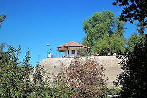 Tzionis Petroktisto Holiday Stonehouse