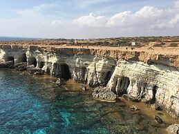 Tzionis Petroktisto Holiday Stonehouse