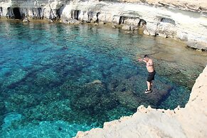 Tzionis Petroktisto Holiday Stonehouse