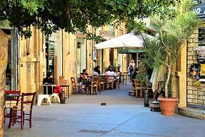 Tzionis Petroktisto Holiday Stonehouse