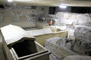 Tzionis Petroktisto Holiday Stonehouse