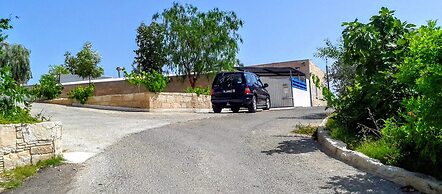 Tzionis Petroktisto Holiday Stonehouse