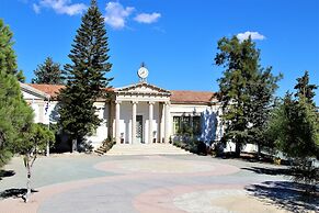 Tzionis Petroktisto Holiday Stonehouse