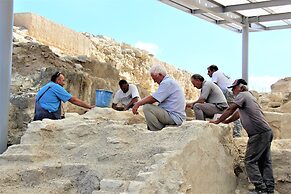 Tzionis Petroktisto Holiday Stonehouse