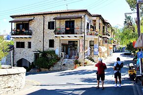 Tzionis Petroktisto Holiday Stonehouse