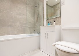 Hamilton Grace - The Quadrant