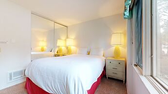 Chateau de Montagne 24 Light And Bright Condo with Private Washer Drye