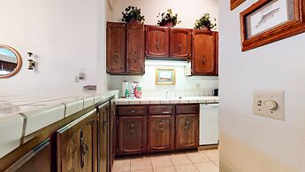 Chateau de Montagne 24 Light And Bright Condo with Private Washer Drye