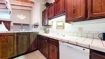 Chateau de Montagne 24 Light And Bright Condo with Private Washer Drye