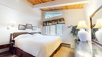 Chateau de Montagne 24 Light And Bright Condo with Private Washer Drye