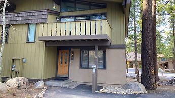 Chateau de Montagne 24 Light And Bright Condo with Private Washer Drye