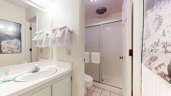 Chateau de Montagne 24 Light And Bright Condo with Private Washer Drye