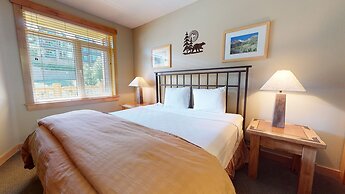 Sunstone 208 Updated Ski-In Ski-Out Condo At Sunstone Lodge with Great