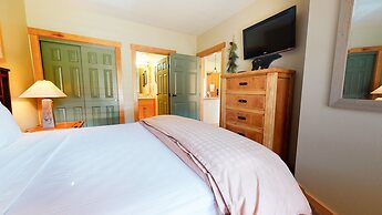Sunstone 208 Updated Ski-In Ski-Out Condo At Sunstone Lodge with Great