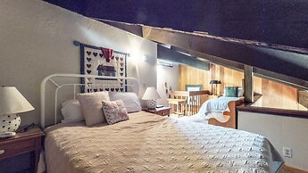 Discovery 4 108 Great Complex Amenities, Close to Canyon Lodge by RedA