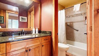 Discovery 4 108 Great Complex Amenities, Close to Canyon Lodge by RedA