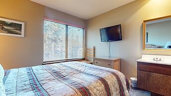 Discovery 4 108 Great Complex Amenities, Close to Canyon Lodge by RedA